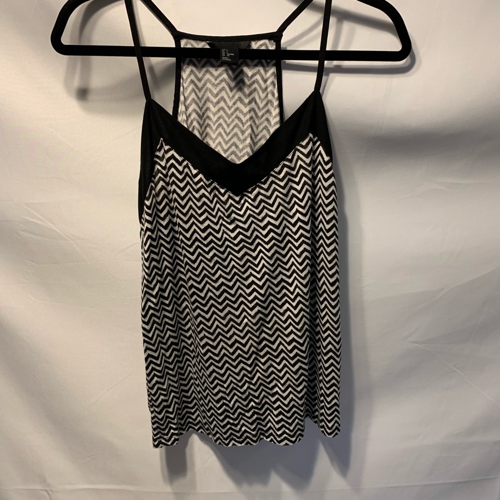 H&M Black White Zigzag Top Size Small
